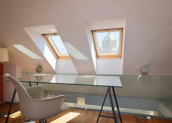 Luxury Penthouse With Heated Floors, Castle Views & Rooftop Terrace Appartement *