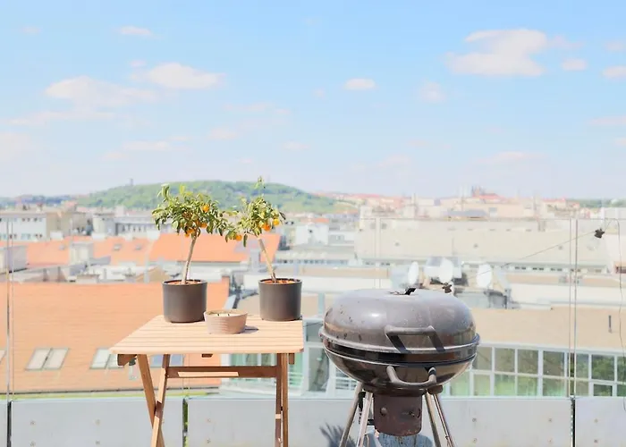 Luxury Penthouse With Heated Floors, Castle Views & Rooftop Terrace * Praag