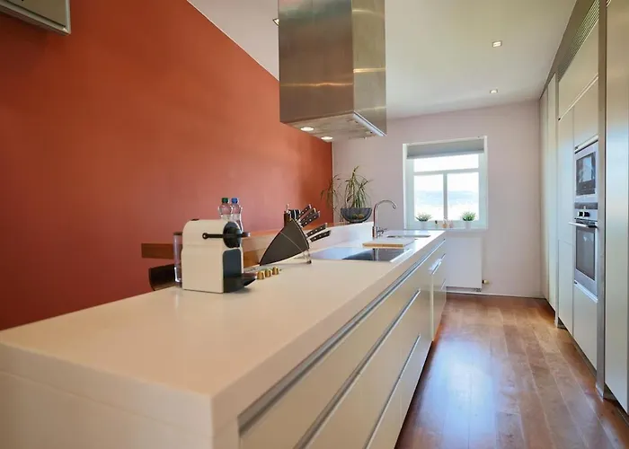 Appartement Luxury Penthouse With Heated Floors, Castle Views & Rooftop Terrace