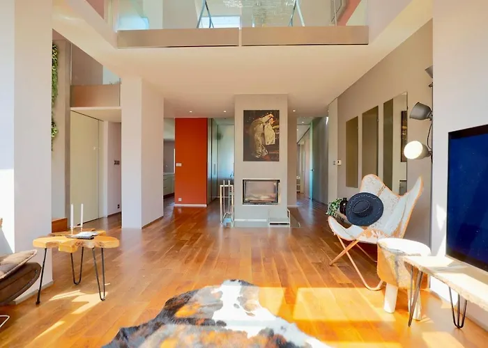 Appartement Luxury Penthouse With Heated Floors, Castle Views & Rooftop Terrace Praag