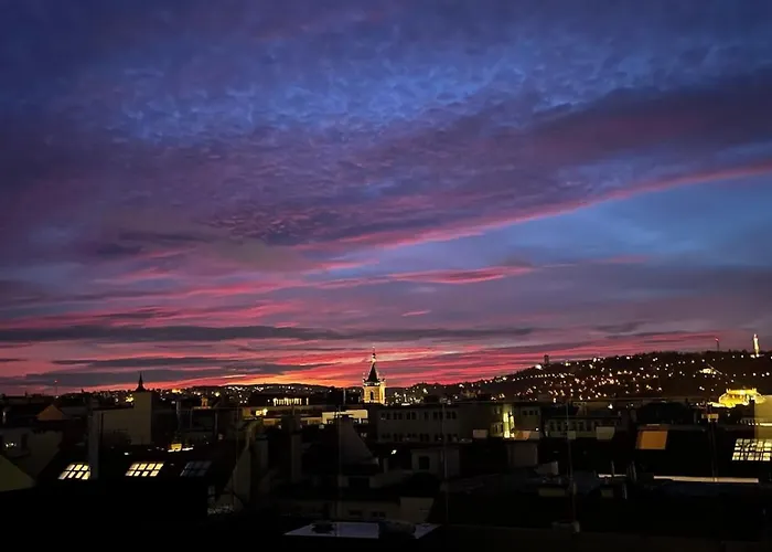 Appartement Luxury Penthouse With Heated Floors, Castle Views & Rooftop Terrace
