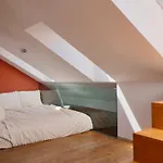 Luxury Penthouse With Heated Floors, Castle Views & Rooftop Terrace *
