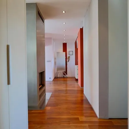 Luxury Penthouse With Heated Floors, Castle Views & Rooftop Terrace Прага