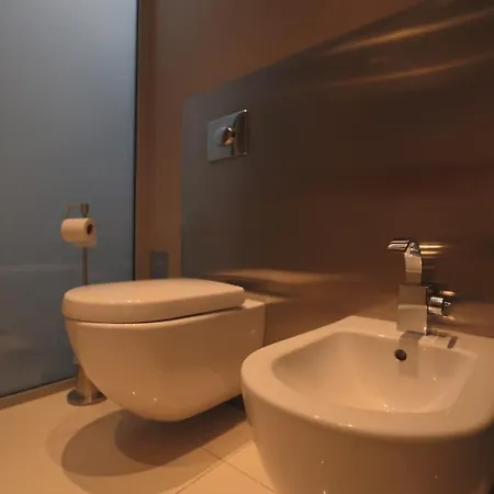 Luxury Penthouse With Heated Floors, Castle Views & Rooftop Terrace Апартаменты *